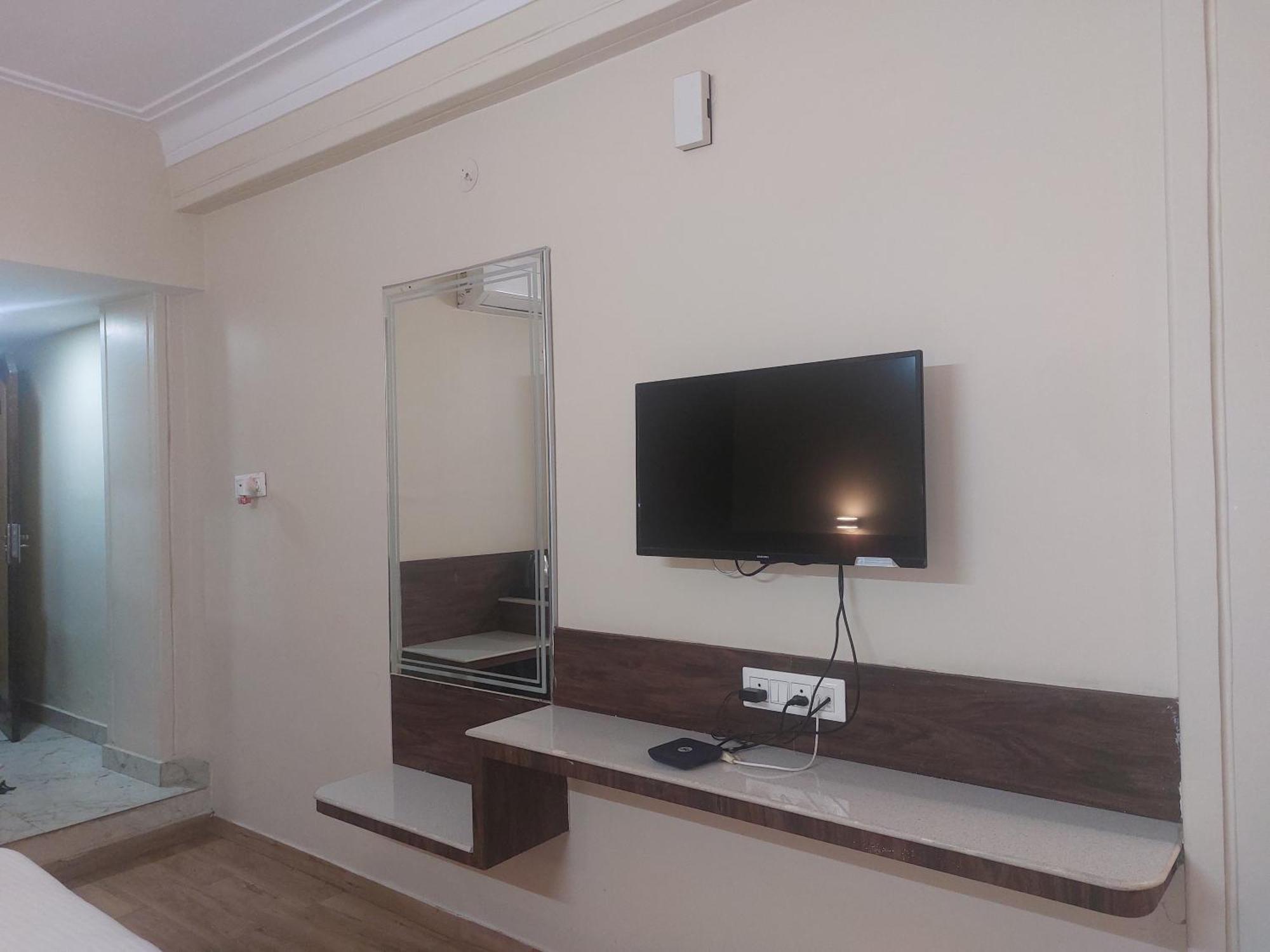 Hotel Shikhar Palace Jabalpur Zewnętrze zdjęcie