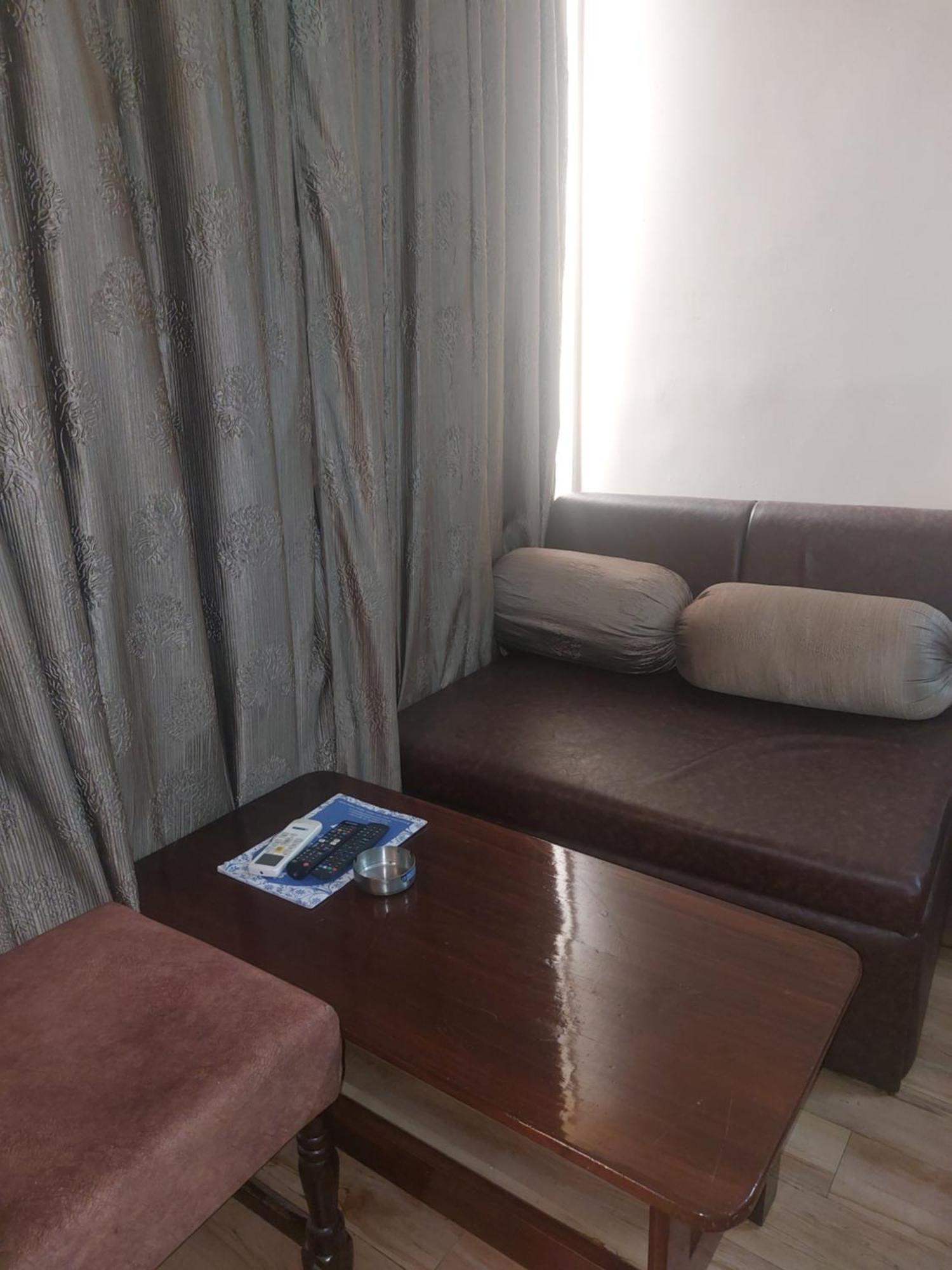 Hotel Shikhar Palace Jabalpur Zewnętrze zdjęcie