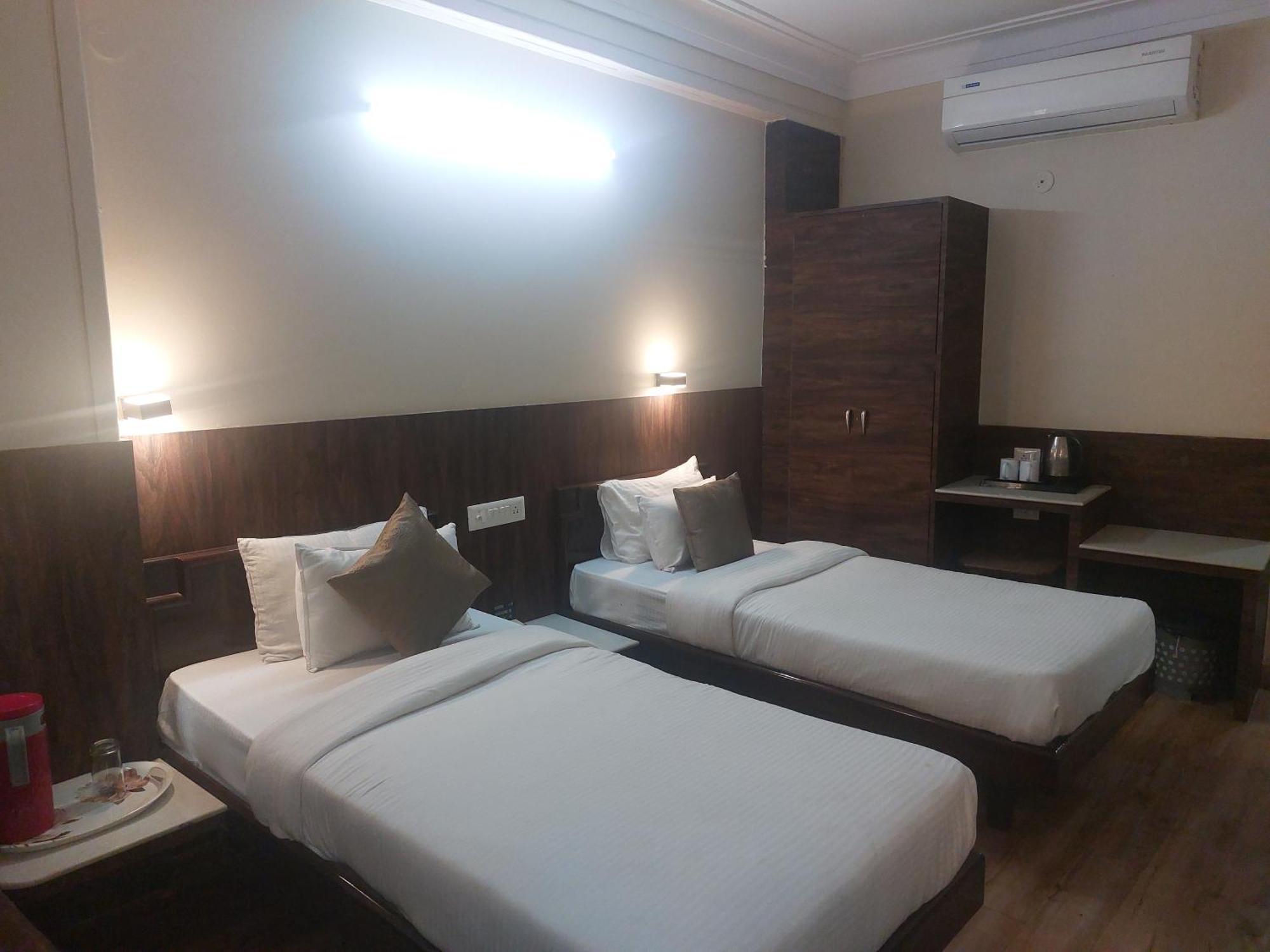 Hotel Shikhar Palace Jabalpur Zewnętrze zdjęcie